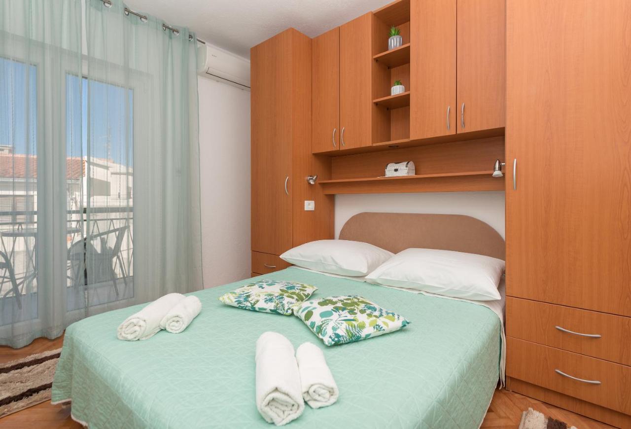 Apartments Dalmato Макарска Экстерьер фото